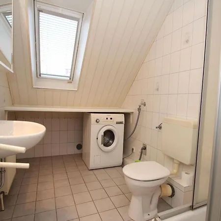 Holiday home Gemuetliche Doppelhaushaelfte In Meer, Garten Und Erholung Nessmersiel
